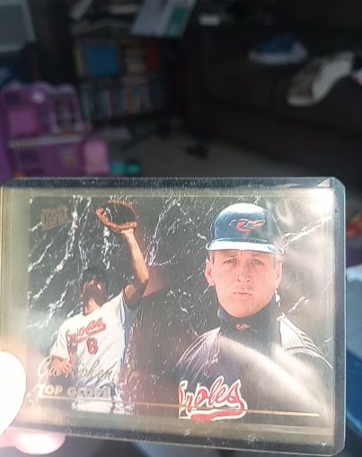 1993 Fleer Ultra Top Glove #15 Cal Ripken Jr. — front
