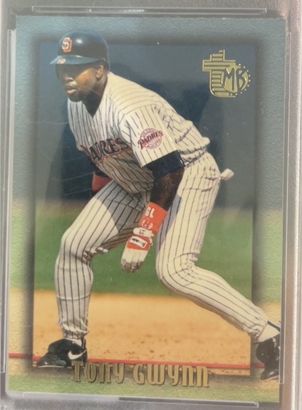 1995 Topps Embossed #6 Tony Gwynn — front