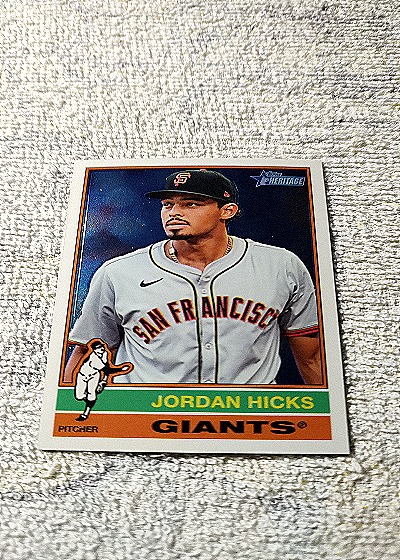 2025 Topps Heritage #100 Jordan Hicks — front