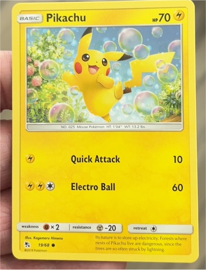 2019 Pokémon Hidden Fates #19 Pikachu — front