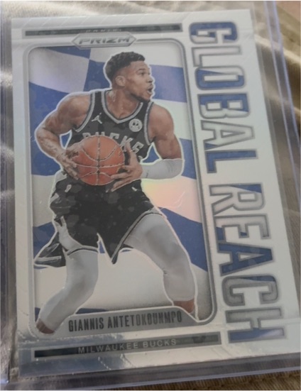 2024-25 Panini Prizm #4 Giannis Antetokounmpo Global Reach Silver Prizm — front