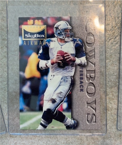1995 SkyBox Premium #32 Troy Aikman — front