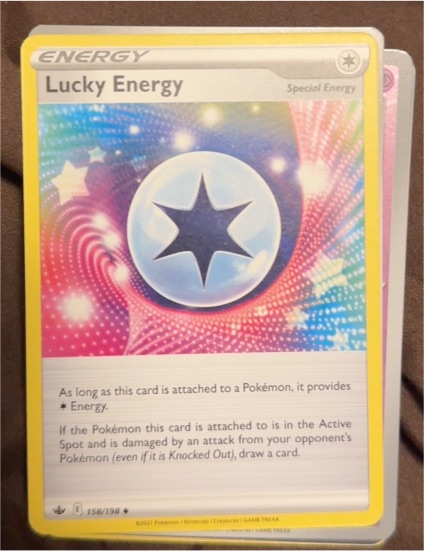 2021 Pokémon Chilling Reign #158 Lucky Energy — front