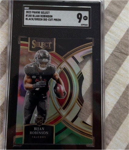 2023 Panini Select #180 Bijan Robinson Black/Green Die-Cut Prizm — front