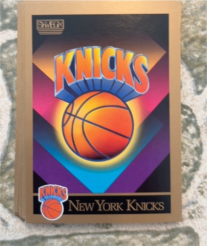 1990-91 SkyBox #345 New York Knicks — front