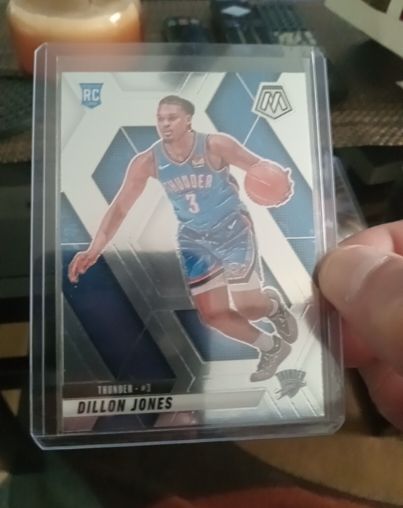 2019-20 Panini Mosaic #3 Dillon Jones — front