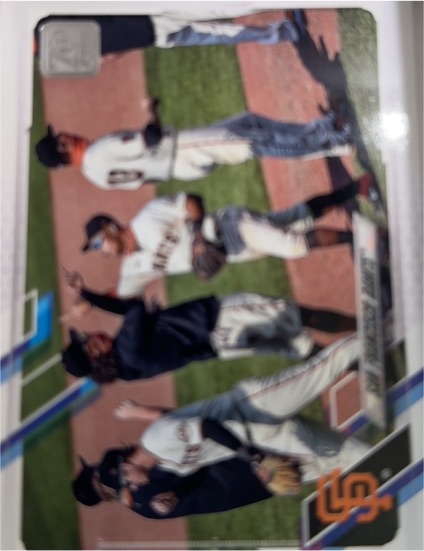 2021 Topps #603 San Francisco Giants — front