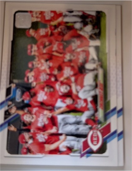 2021 Topps #587 Cincinnati Reds Team Card — front