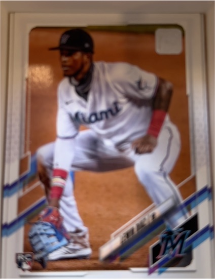 2021 Topps #417 Lewin Diaz — front