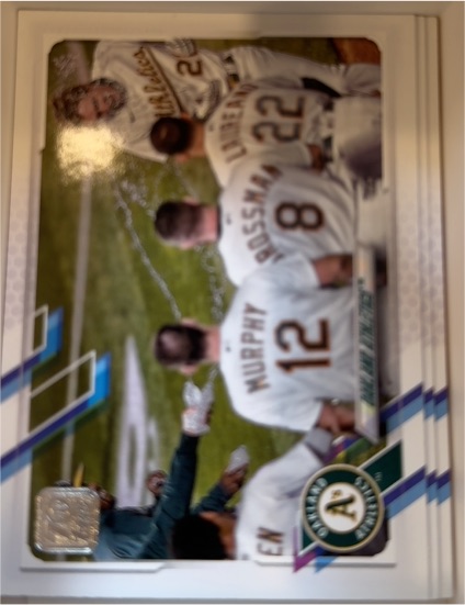 2021 Topps #392 Oakland Athletics — front