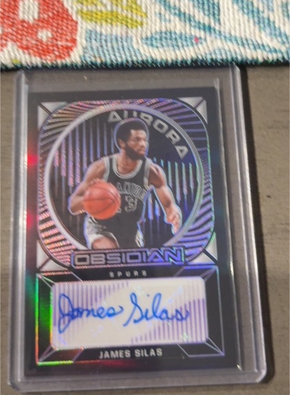 2020-21 Panini Obsidian Aurora Autographs #AU-JSI James Silas — front