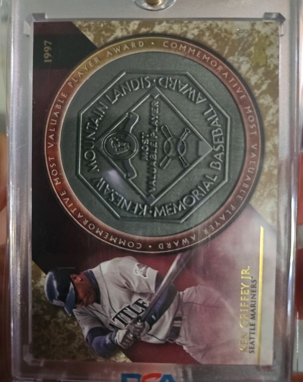 2017 Topps Update MVP Award Commemorative Medallion Ken Griffey Jr. — front