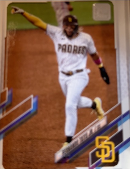 2021 Topps #1 Fernando Tatis Jr. — front