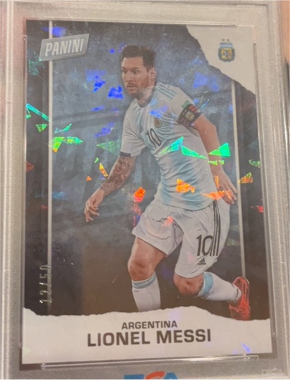2022 Panini #225 Lionel Messi — front