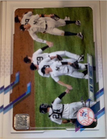 2021 Topps #39 New York Yankees Team Card — front