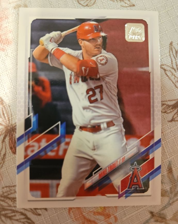 2021 Topps #27 Mike Trout — front