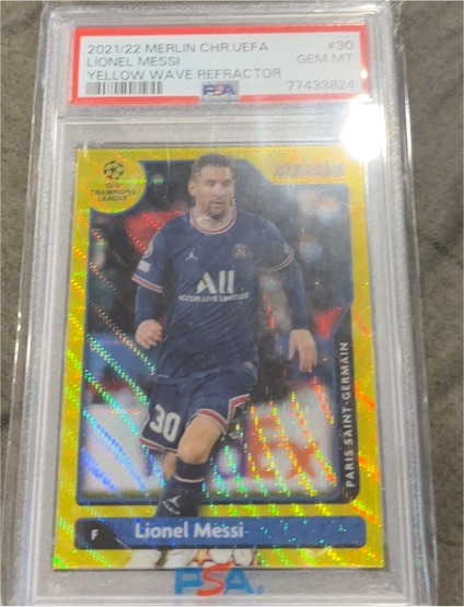 2021-22 Topps Merlin Chrome UEFA #30 Lionel Messi Yellow Wave Refractor — front