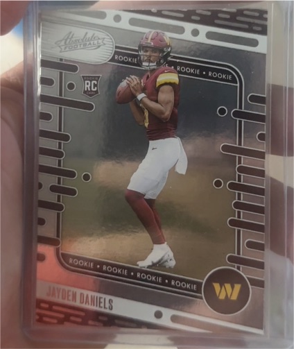 2024 Panini Absolute #102 Jayden Daniels — front