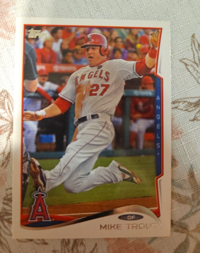 2014 Topps #1 Mike Trout — front