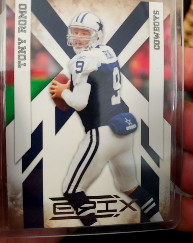 2010 Panini Epix #28 Tony Romo — front