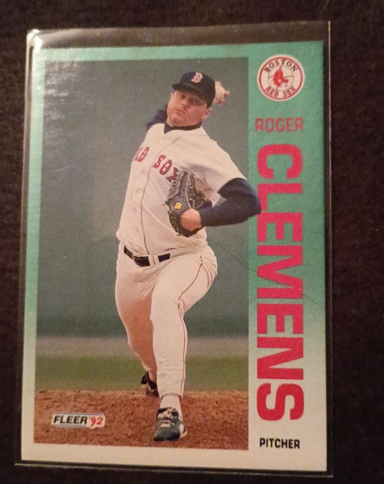 1992 Fleer #37 Roger Clemens — front