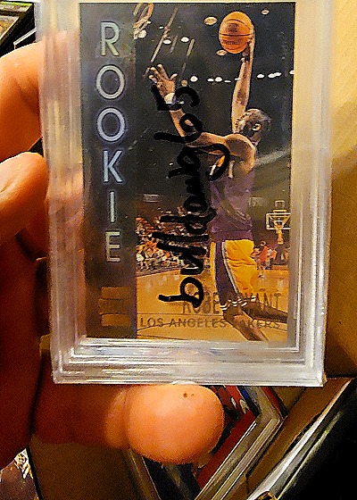 1996-97 Topps Stadium Club Rookies Series 2 #R9 Kobe Bryant — front
