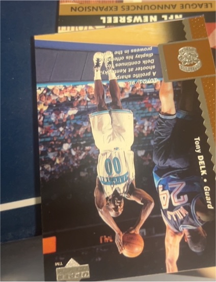 1991-92 Fleer #23 Tony Delk — front
