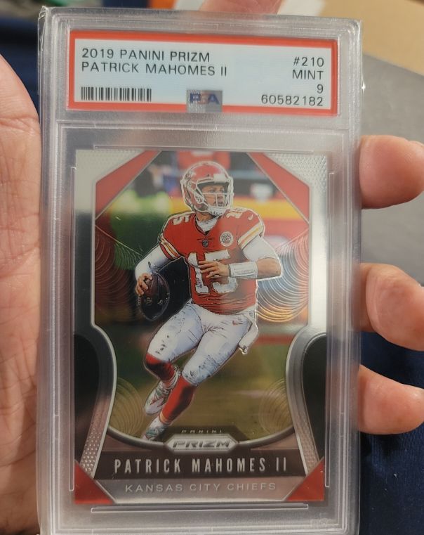 2019 Panini Prizm #210 Patrick Mahomes II — front