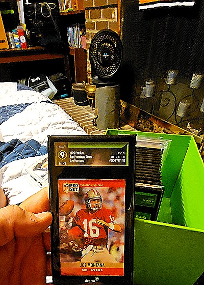 1990 Pro Set #295 Joe Montana — front