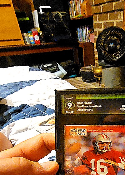 1990 Pro Set #9 Joe Montana — front