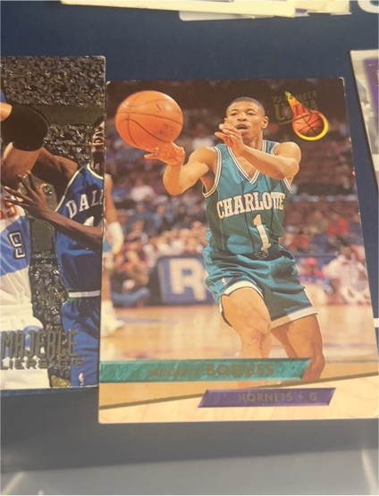 1993-94 Fleer Ultra #16 Muggsy Bogues — front