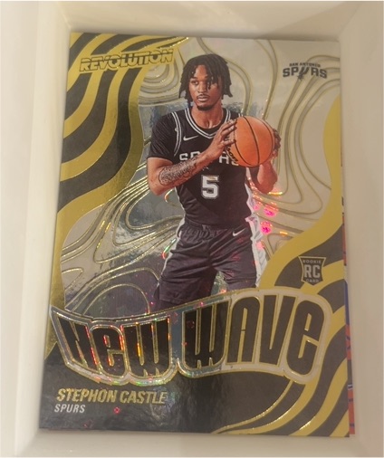 2024-25 Panini Revolution #18 Stephon Castle New Wave RC — front