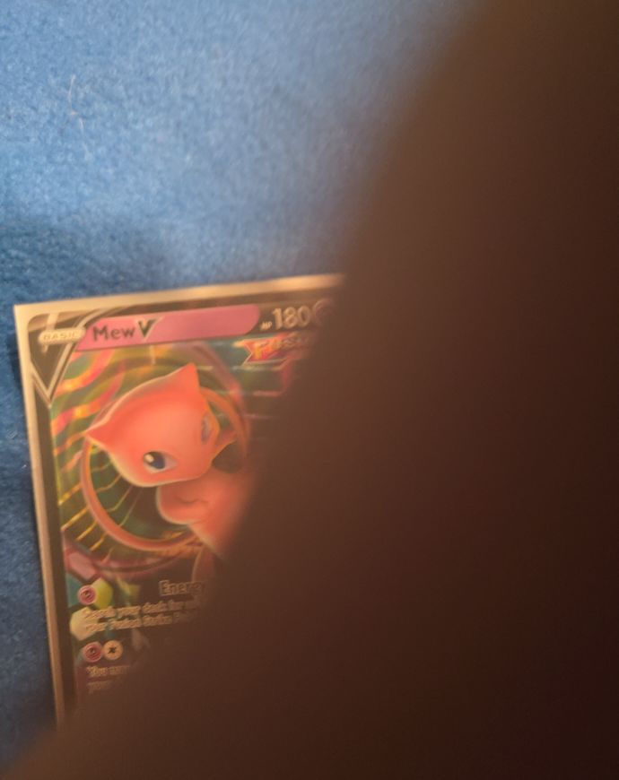 2022 Pokémon Sword & Shield Fusion Strike #113 Mew V — front