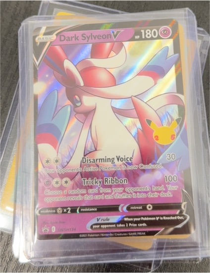 2021 Pokémon SWSH134 Dark Sylveon V — front