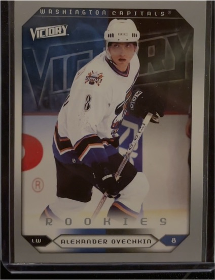 2005-06 Upper Deck Victory #264 Alexander Ovechkin Rookie — front