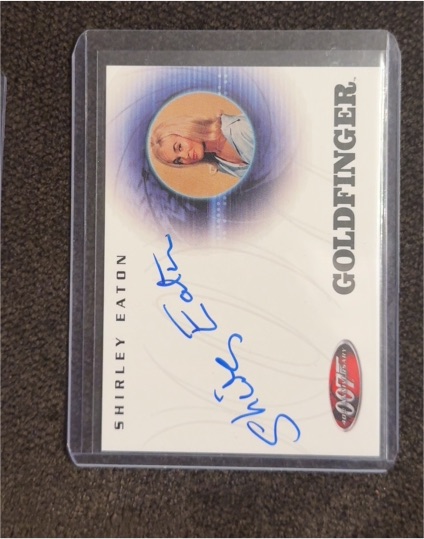 2002 Rittenhouse James Bond 007 Goldfinger #A3 Shirley Eaton Autograph Card — front