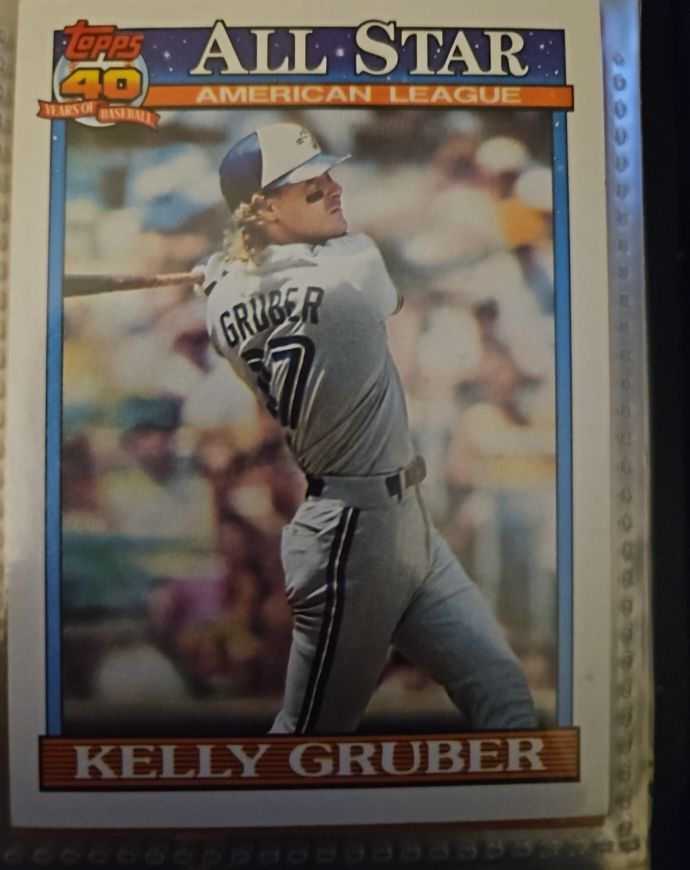 1991 Topps #388 Kelly Gruber — front
