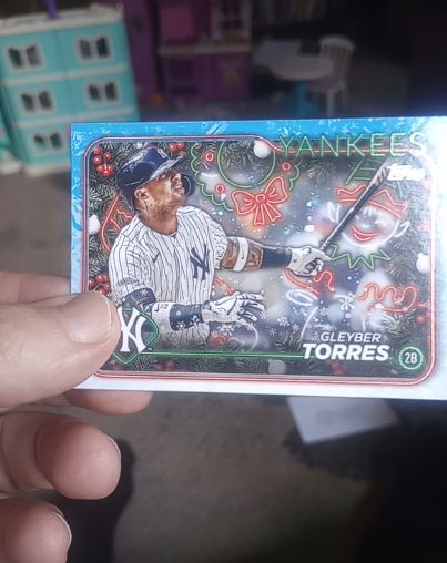 2024 Topps Holiday #H101 Gleyber Torres — front