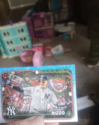 2024 Topps Holiday #H28 Anthony Rizzo — front
