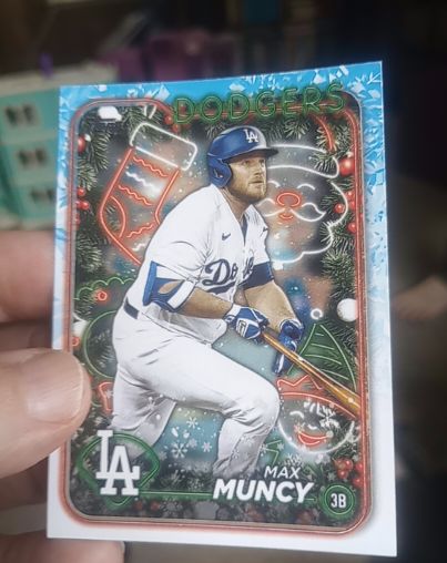 2024 Topps Holiday #H55 Max Muncy — front