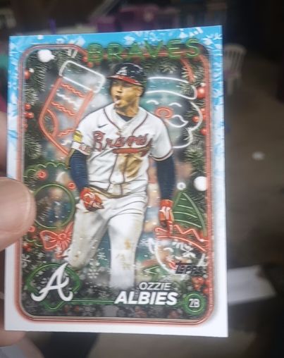 2024 Topps Holiday #H108 Ozzie Albies — front