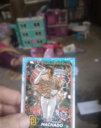 2024 Topps Holiday #H98 Manny Machado — front