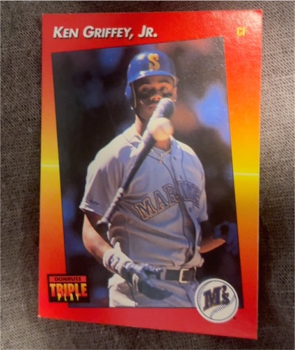 1992 Donruss Triple Play #152 Ken Griffey Jr. — front