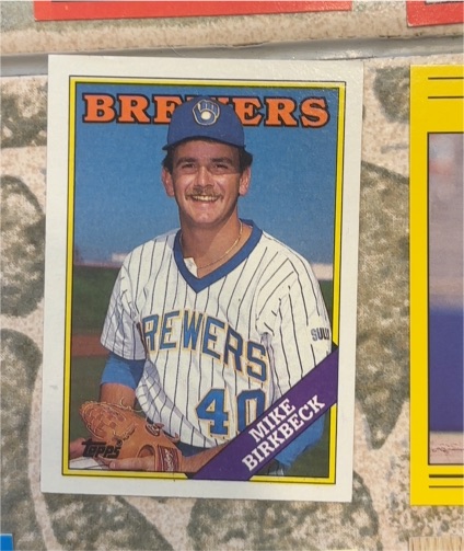 1988 Topps #692 Mike Birkbeck — front