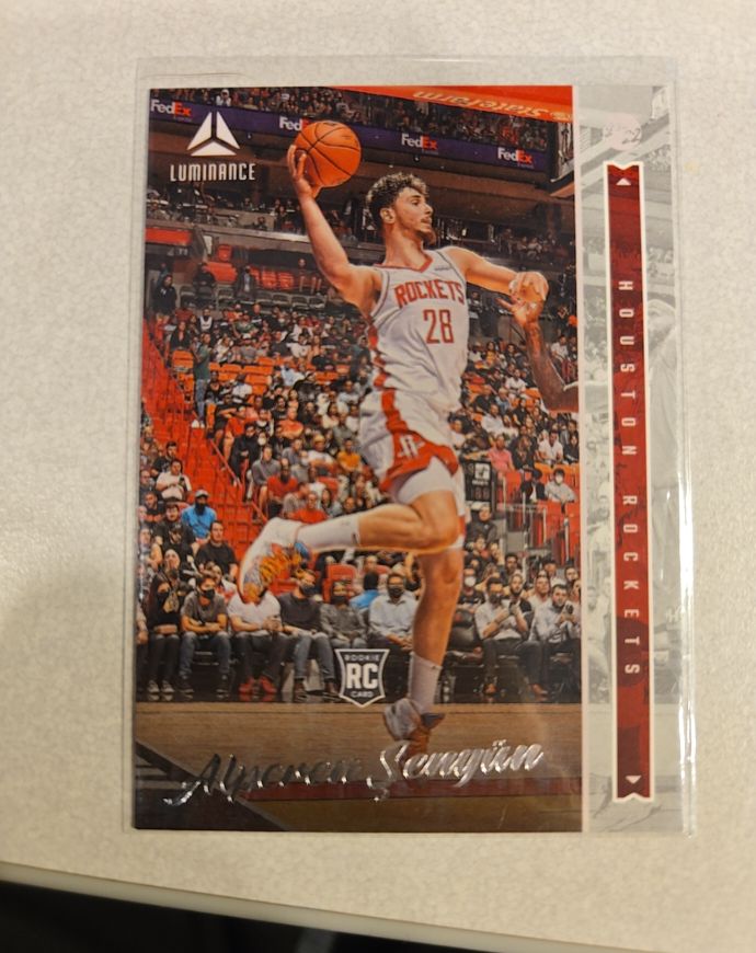 2021-22 Panini Chronicles Luminance #243 Alperen Sengun — front