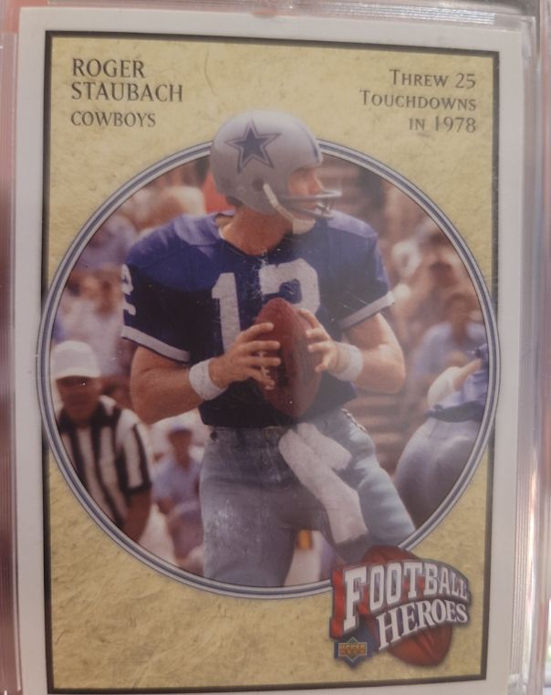 2005 Upper Deck Football Heroes #71 Roger Staubach — front