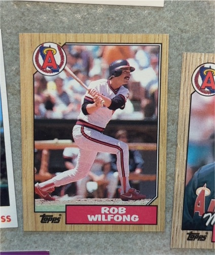1987 Topps #251 Rob Wilfong — front