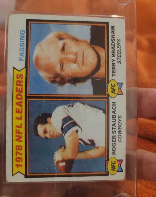 1979 Topps #1 Roger Staubach / Terry Bradshaw — front