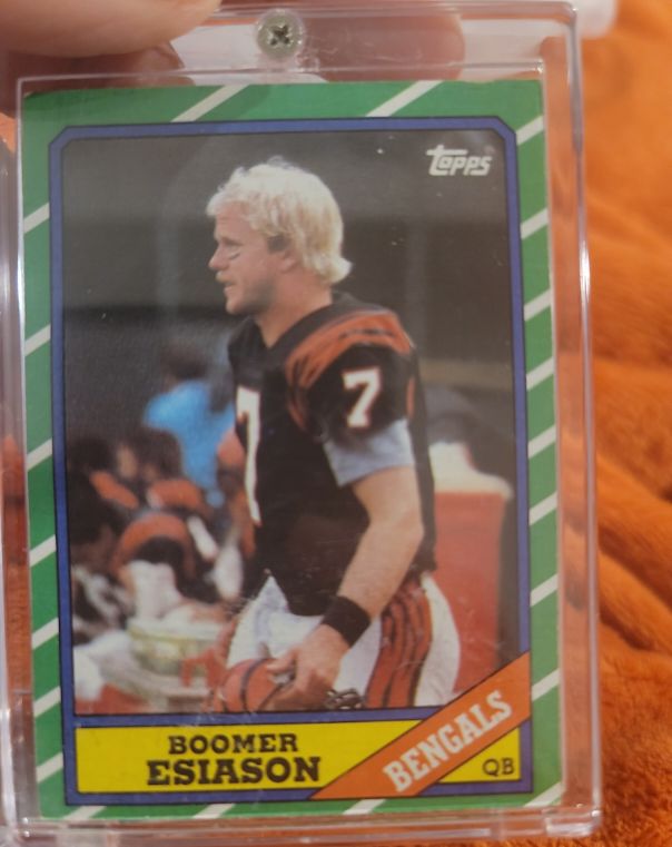 1986 Topps #255 Boomer Esiason — front