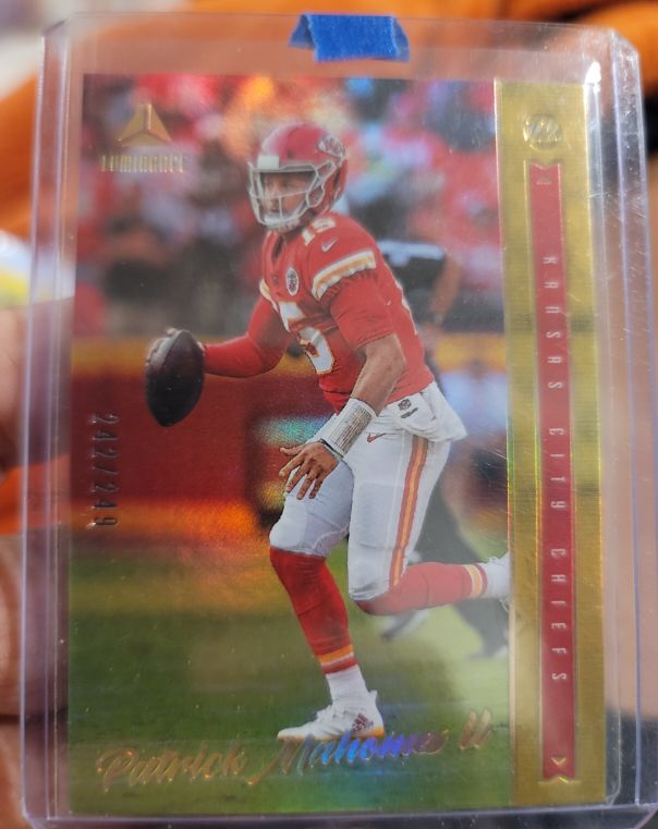 2022 Panini Luminance #46 Patrick Mahomes II — front
